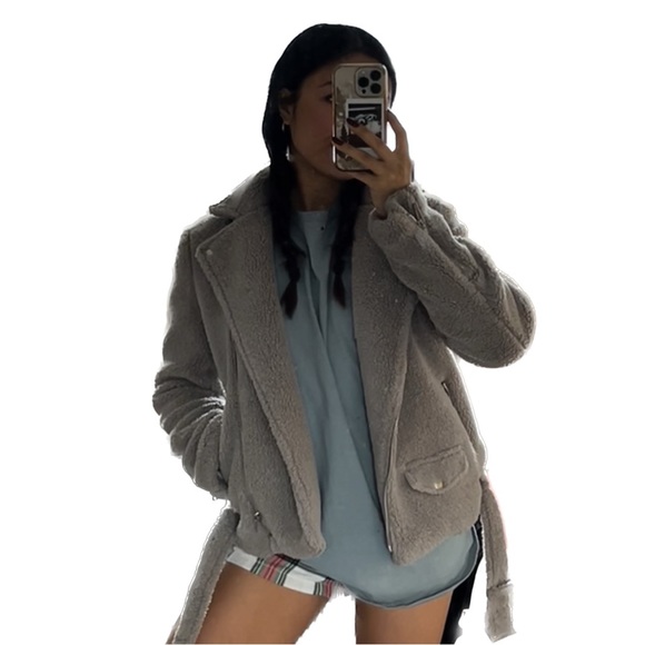 Missguided Sherpa Jacket - Picture 3 of 4